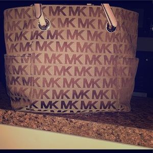 MICHAEL Michael Kors Bags - Michael Kors -Signature Tote MICHAEL Michael Kors Bags - Michael Kors -Signature Tote